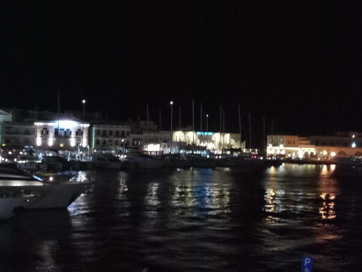 Atlantis Hotel Ermoupoli Luaran gambar