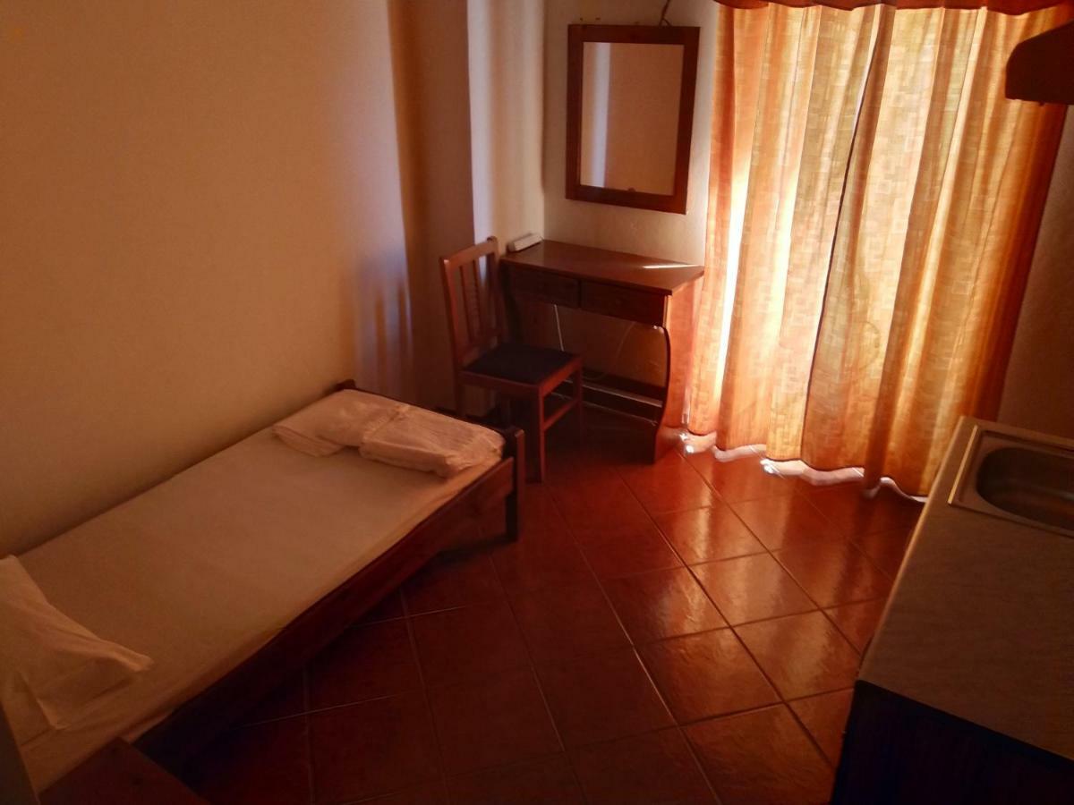 Atlantis Hotel Ermoupoli Luaran gambar
